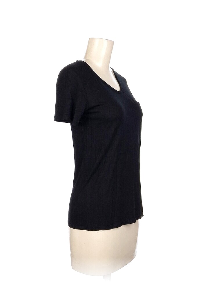 LC Waikiki T-shirt %70 İndirimli. - Görsel 2