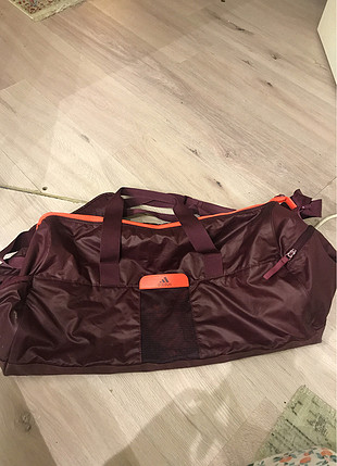 Adidas spor çantası