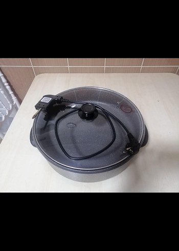 Gri Elektrikli Tencere ve Cam Kapak