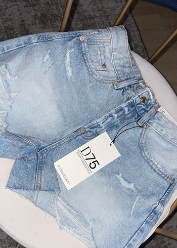Stradivarius Mini Denim Şort D75 - Görsel 2