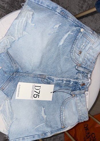 Stradivarius Mini Denim Şort D75 - Görsel 3