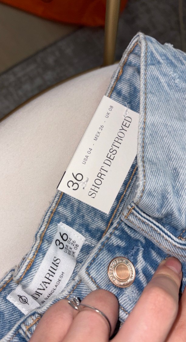 Stradivarius Mini Denim Şort D75 - Görsel 5