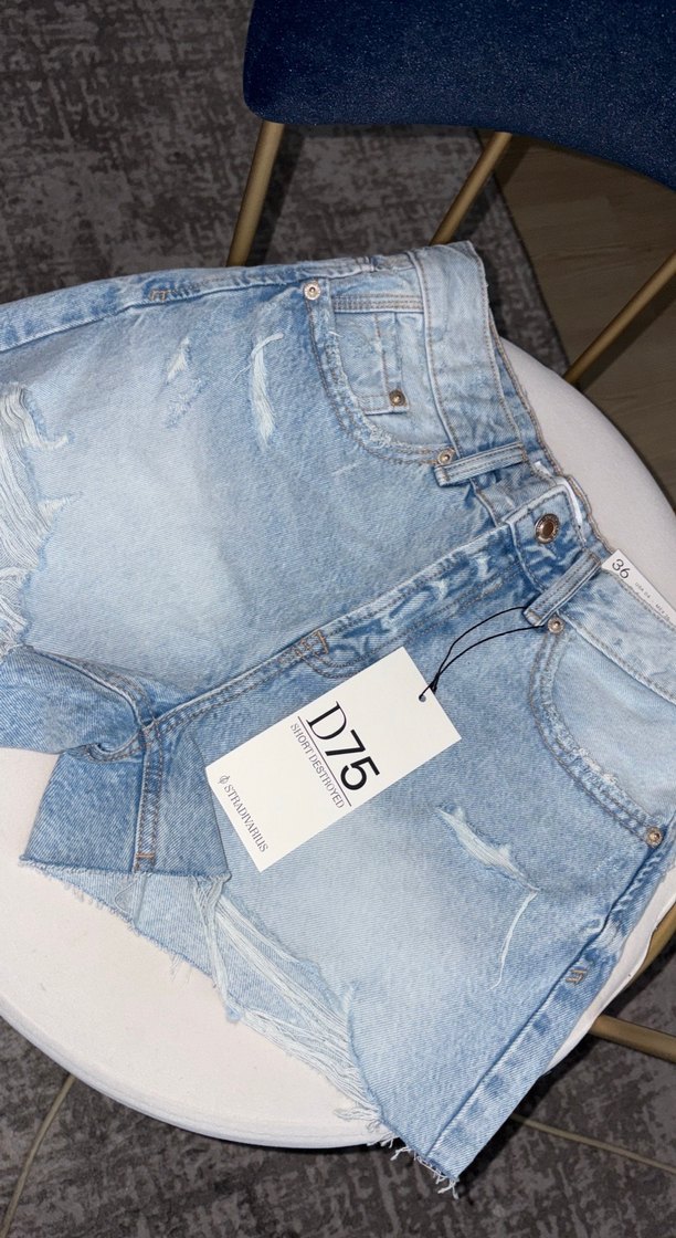 Stradivarius Mini Denim Şort D75 - Görsel 2