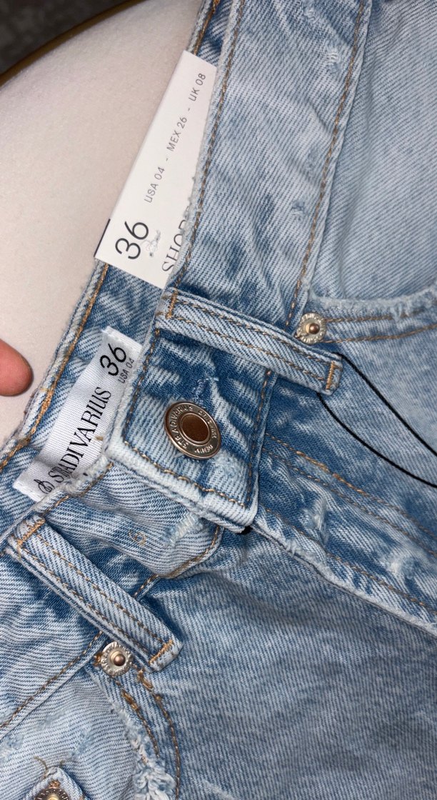 Stradivarius Mini Denim Şort D75 - Görsel 4