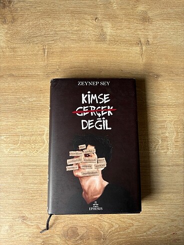 KİMSE GERÇEK DEĞİL İMZALI