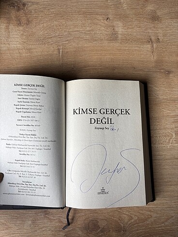  KİMSE GERÇEK DEĞİL İMZALI