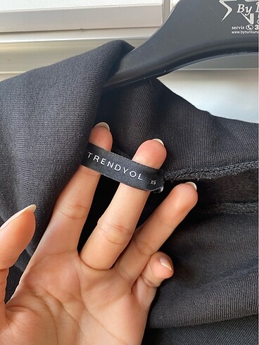 Siyah kadın crop sweatshirt - Görsel 2