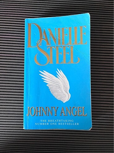 İngilizce roman JOHNNY ANGEL