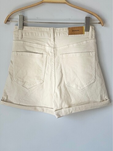 36 Beden Stradivarius mom slim şort