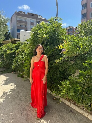 m Beden kırmızı Renk Abiye elbise