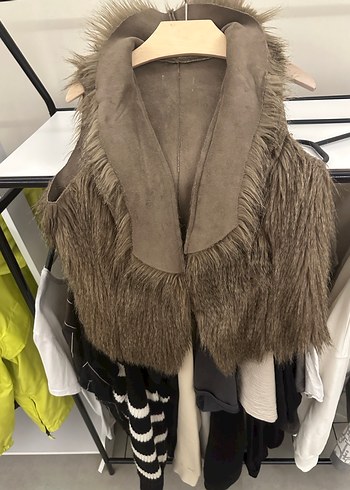 Gri Kürklü Kadın Yelek - Görsel 2