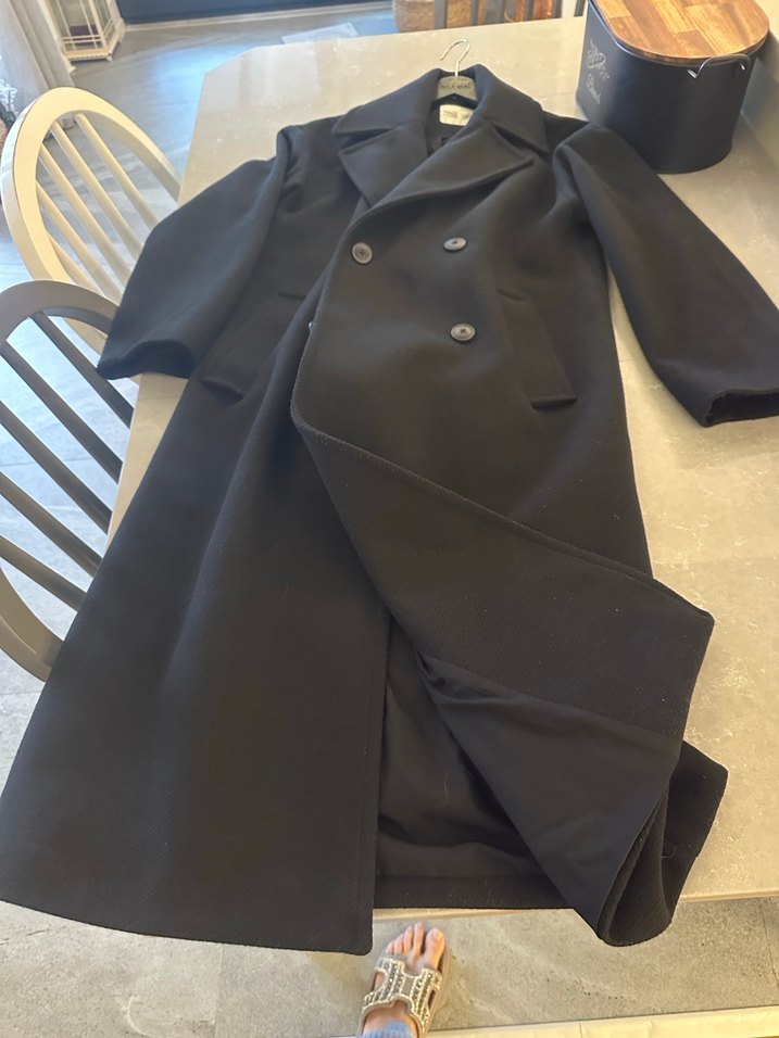 Siyah Uzun Düğmeli Kaban - Görsel 5