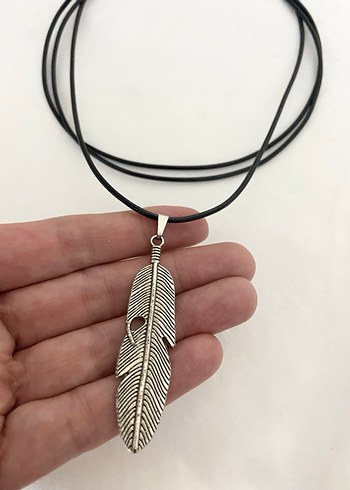 Tüy figür kolye - Görsel 3