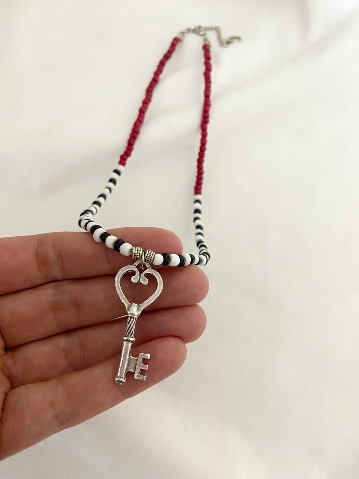 Etnik Desenli Boncuklu Anahtar Kolye - Görsel 3