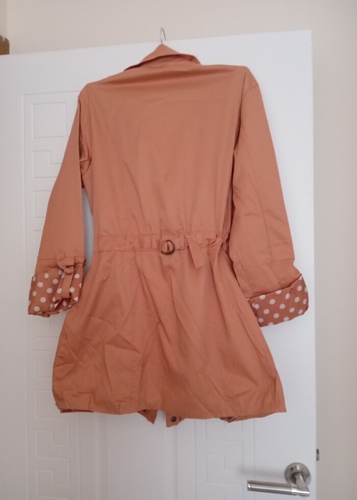 Kapuşonlu tiffany trençkot - Görsel 2