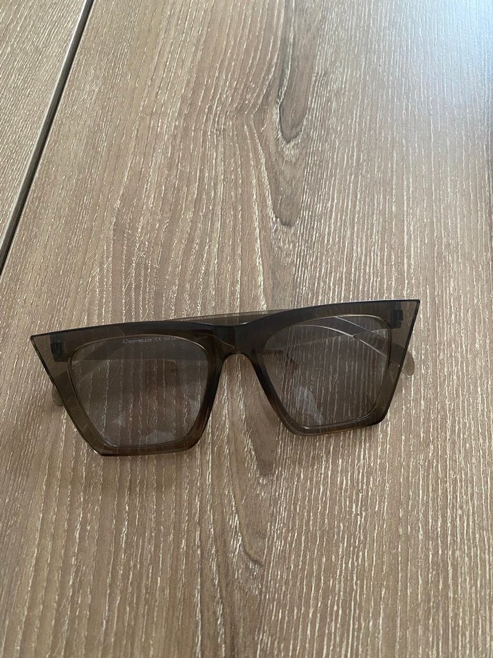 Transparan Gri Minimalist Kadın Gözlüğü - Görsel 2