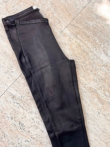 xs Beden siyah Renk Sandro Deri Skinny Pantolon