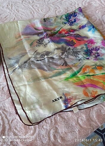 6 markalı eşarp - Görsel 5