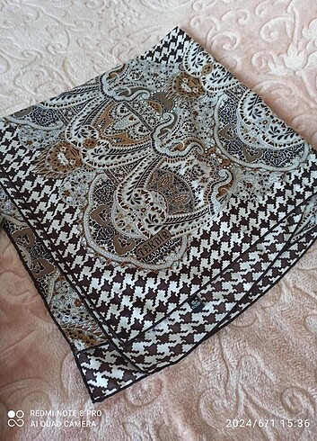 6 markalı eşarp - Görsel 6