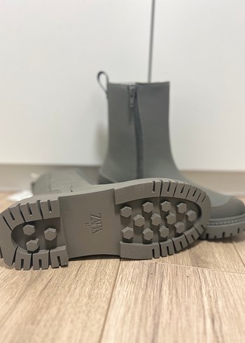 37 Beden yeşil Renk Zara yeşil Kadın Bot