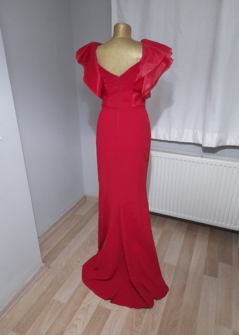 Kirmizi elbise - Görsel 2