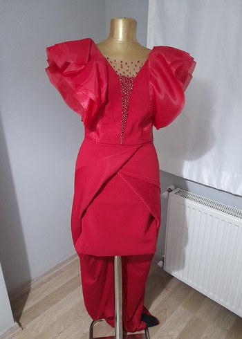 Kirmizi elbise - Görsel 3