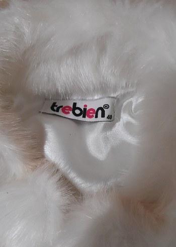 l Beden Beyaz Kürk Detaylı Kısa Kadın Mont