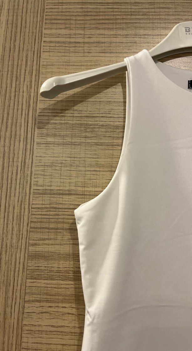 Beyaz Yüksek Yakalı İnce Fit Body - Görsel 3