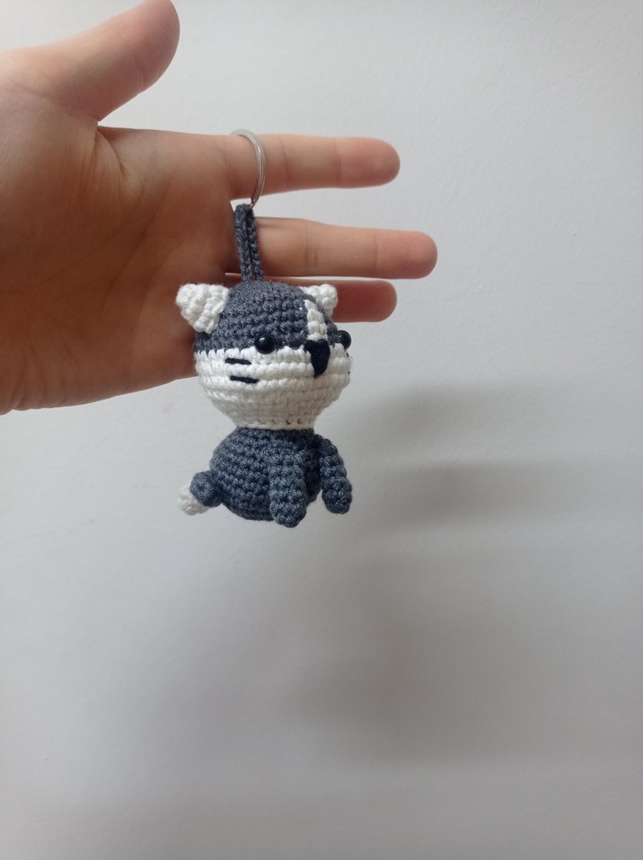 Gri Örgü Kadın Anahtarlık - Görsel 4