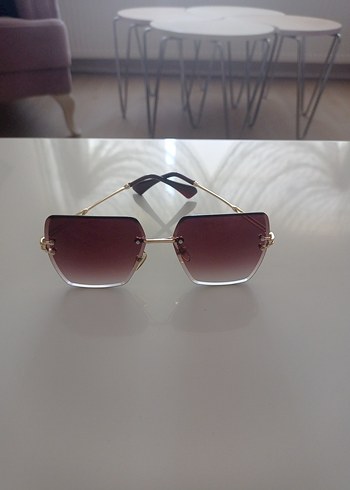 Kadın Güneş Gözlüğü - Görsel 2