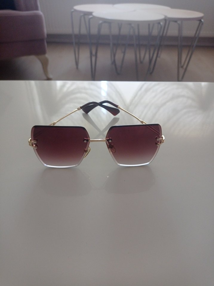 Kadın Güneş Gözlüğü - Görsel 2