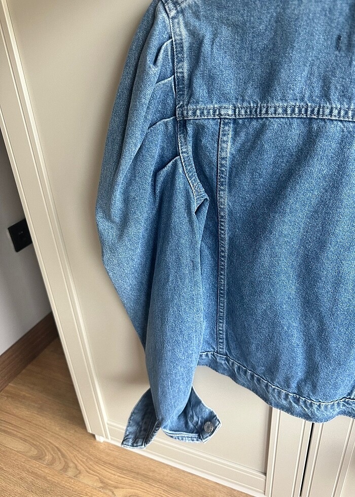 Büzgülğ kot ceket sıfır urun - Görsel 4