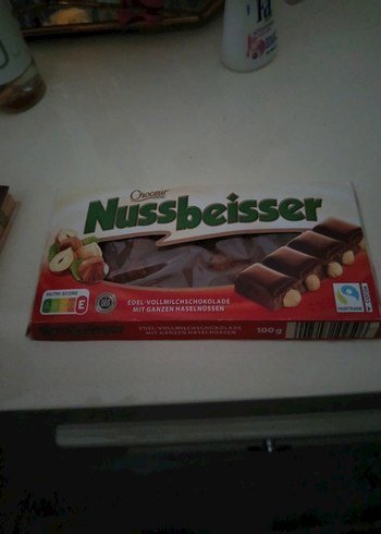Nussbeisser Bütün Fındıklı Sütlü Çikolata 100g