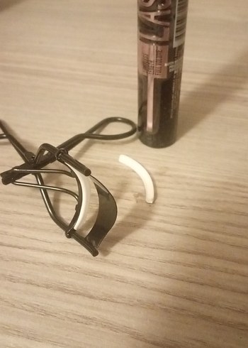 Kahverengi Kirpik Kıvırıcı ve Maskara - Görsel 3