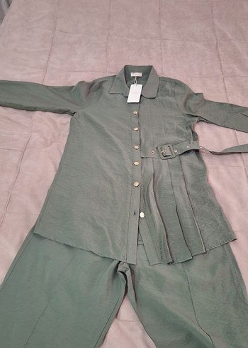 Düğmeli Salaş Kesim Uzun Haki takım - Görsel 2