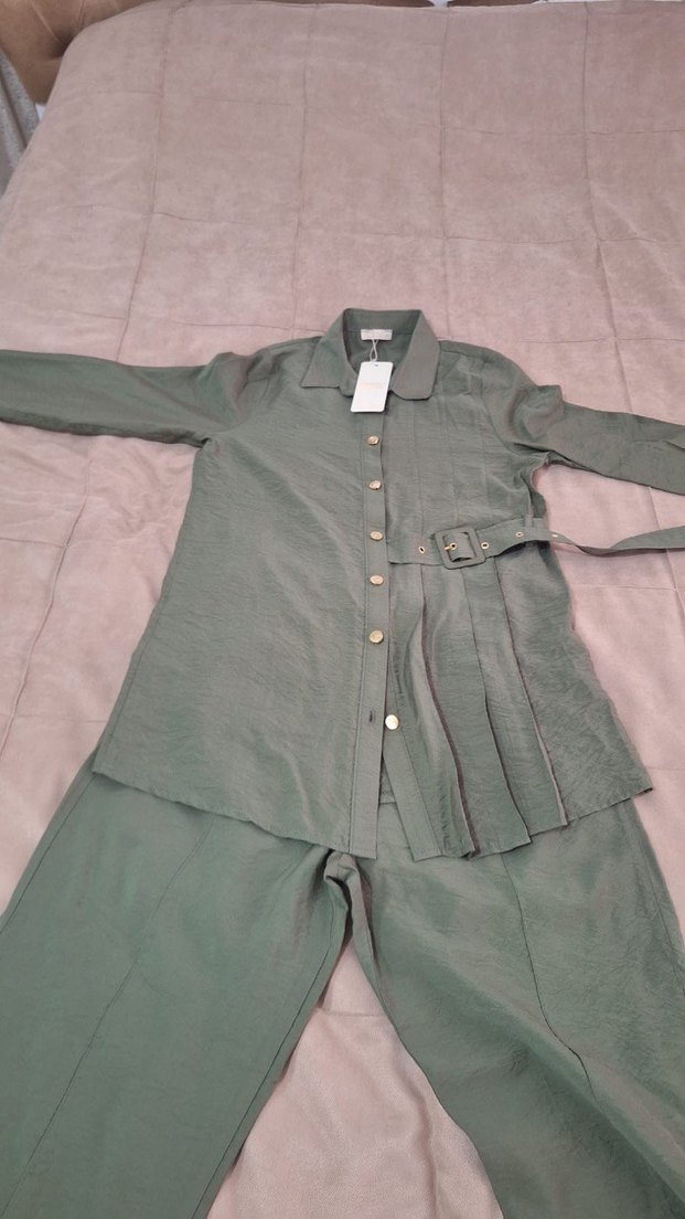 Düğmeli Salaş Kesim Uzun Haki takım - Görsel 2