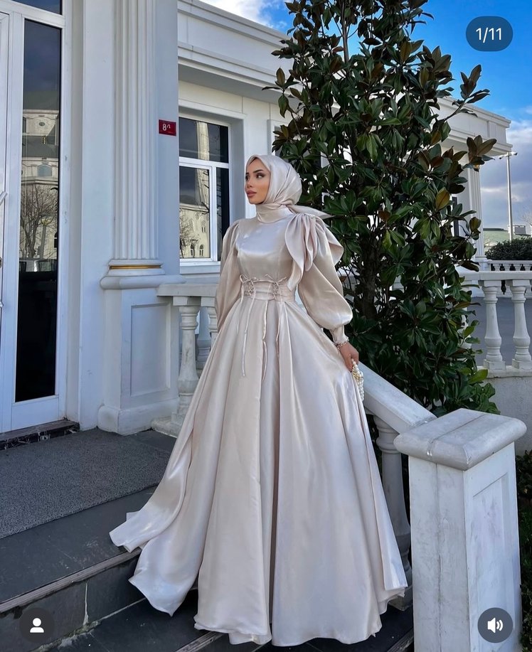 Beyaz Uzun Kollu Drapeli Kadın Abiye Elbise - Görsel 2