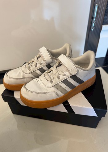 Adidas 32