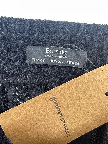 s Beden siyah Renk Bershka Eşofman Altı %70 İndirimli.