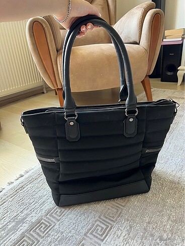 Zara Kullanışlı Seyahat Çantası