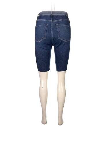 34 Beden PreLoved Bermuda / Kapri %70 İndirimli.