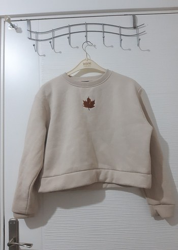 Bej Yaprak Baskılı Kısa Sweatshirt