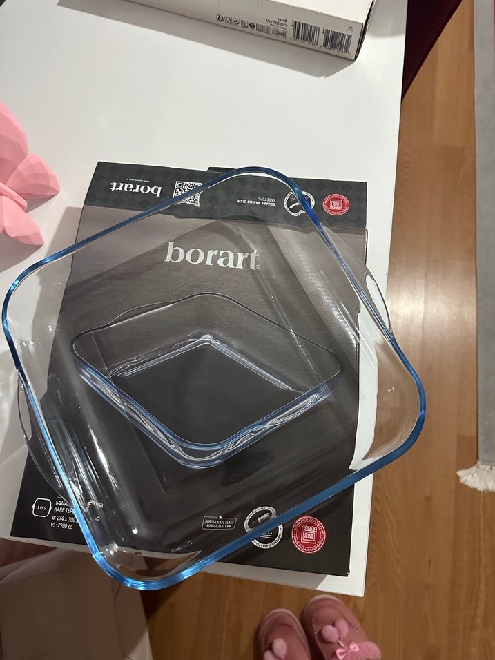 Mavi Borar Cam Fırın Kabı kekte pişer - Görsel 3