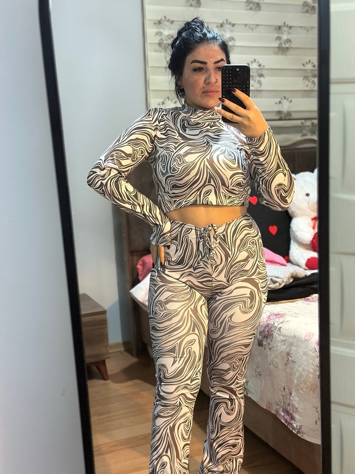 Kadın Zebra Desenli Uzun Kollu Eşofman Takımı - Görsel 4