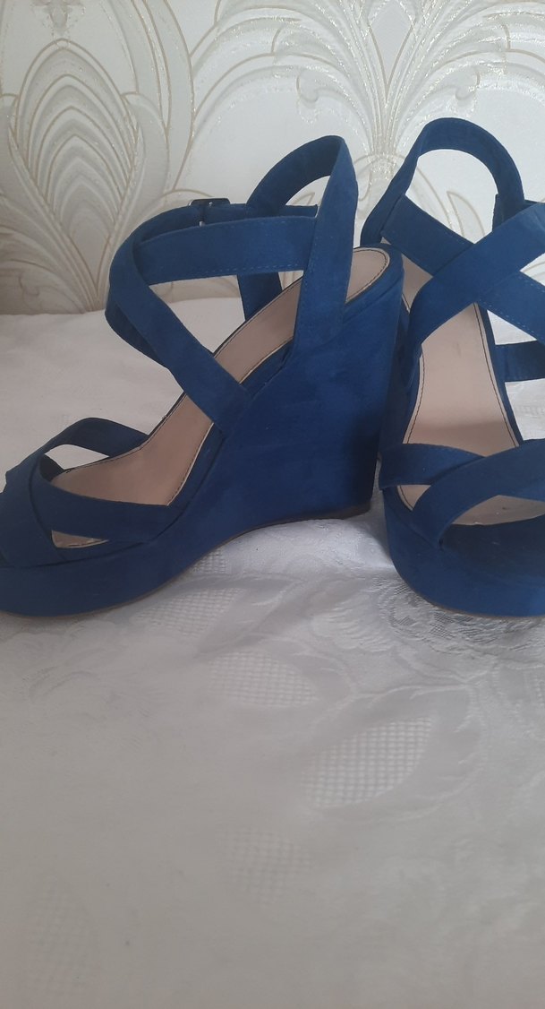 Mavi Süet Tokalı Dolgu Topuklu Kadın Ayakkabı - Görsel 3
