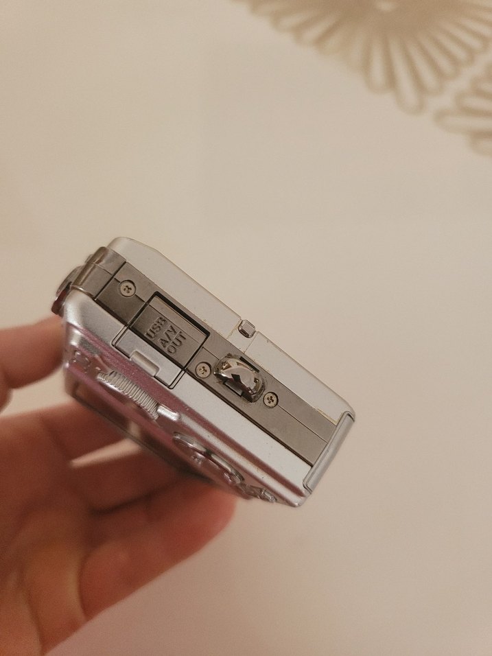 Beyaz Dijital Kamera 8.0 MP - Görsel 4