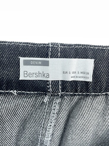 s Beden çeşitli Renk Bershka Uzun Etek %70 İndirimli.