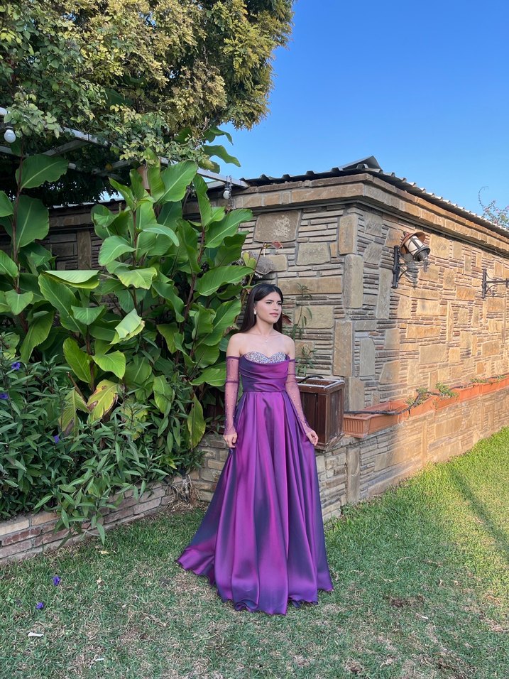 Mor Uzun Drapeli Straplez Kadın Abiye - Görsel 3