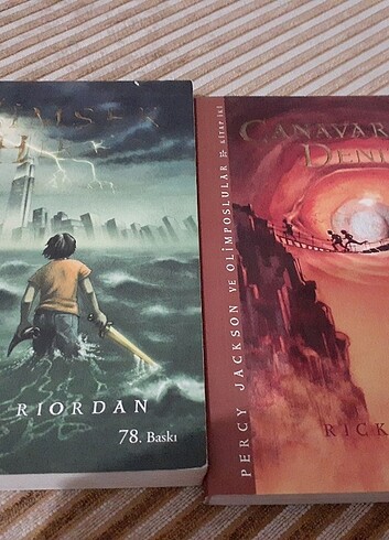 Percy Jackson serisi ilk 2 kitap