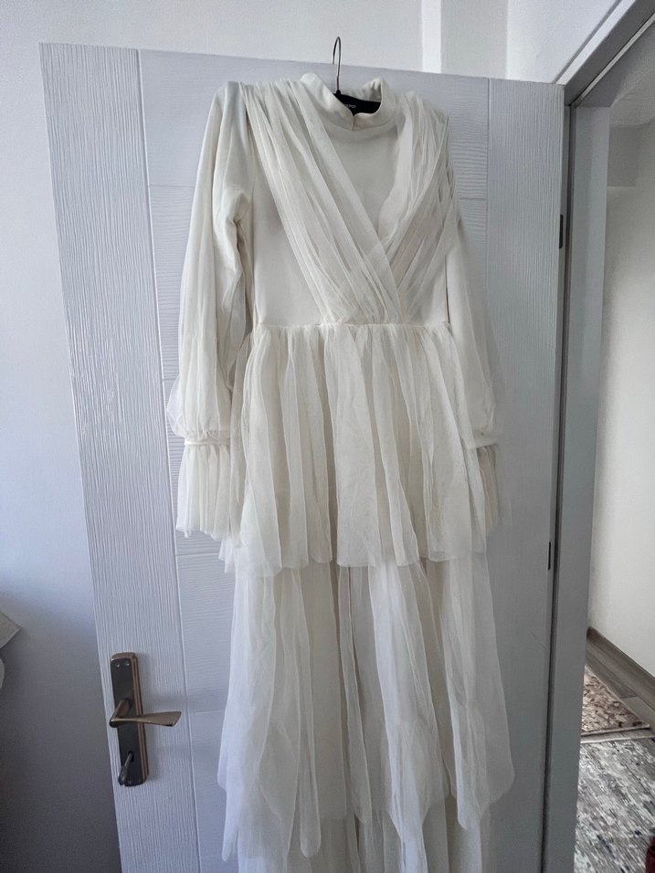 Drapeli Beyaz Uzun Keten Elbise - Görsel 2